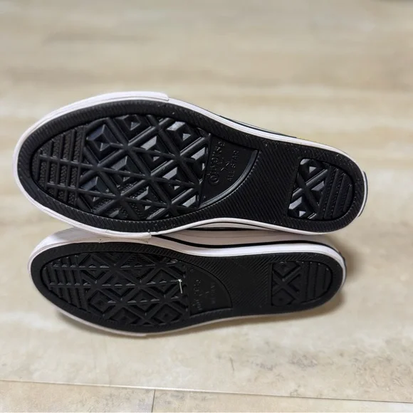 CONVERSE CHUCK TAYLOR All Star Gamer Black and White High-Top Sneakers (US 4) - Picture 9 of 9